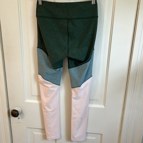 Outdoor Voices // 7/8 Tricolor Springs Colorblock Leggings - Picture 5 of 5